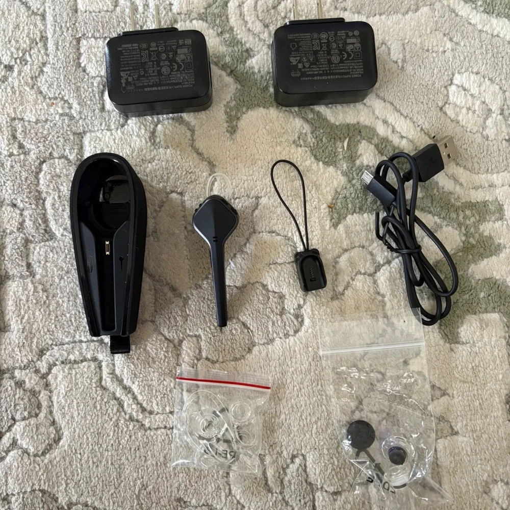 Plantronics Voyager Edge UC B255-M Bluetooth Headset System Noise Canceling